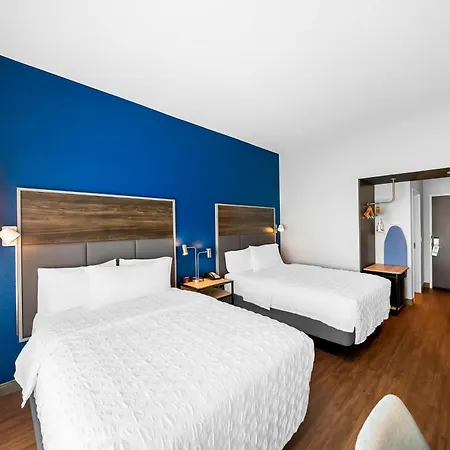 Tru By Hilton Plano Hwy 75 Hotel Exterior photo